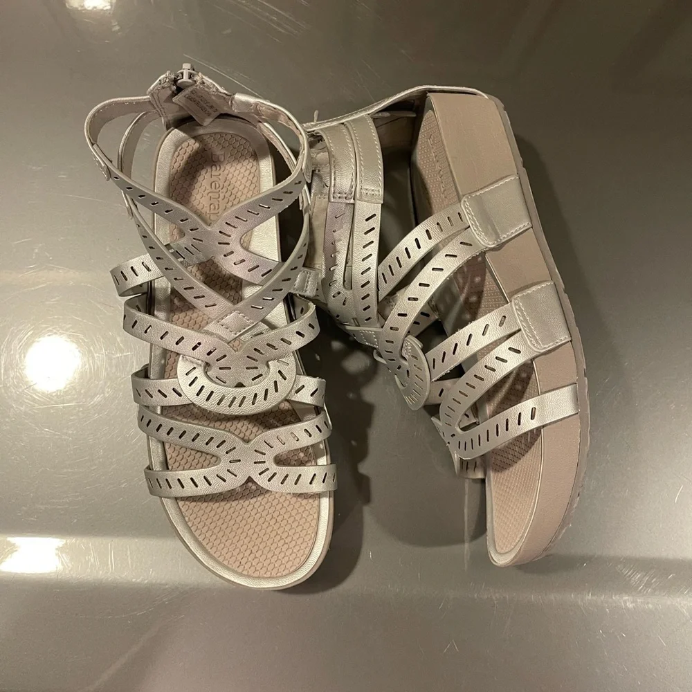 Baretraps women’s silver gladiator sandals 7.5 - Picture 5 of 6